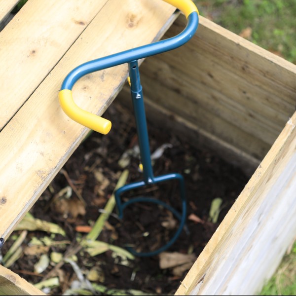NaturOvert adjustable compost aerator 2