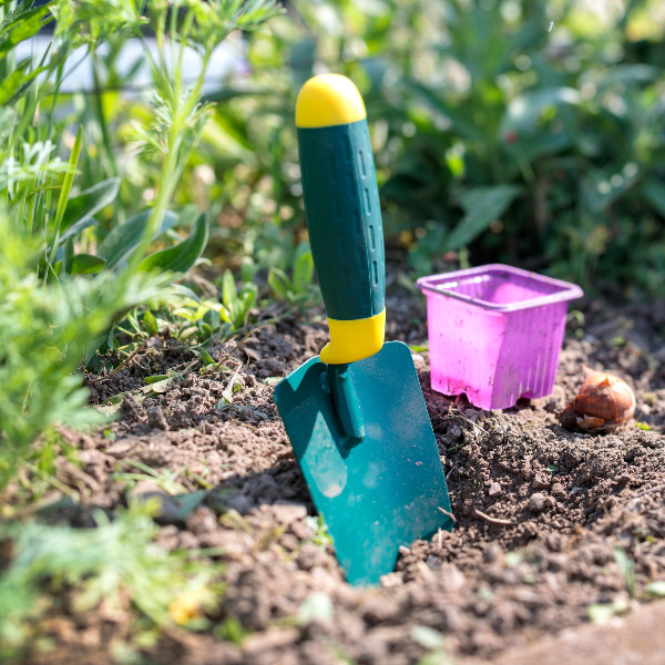 Professional trowel with two material handle 2